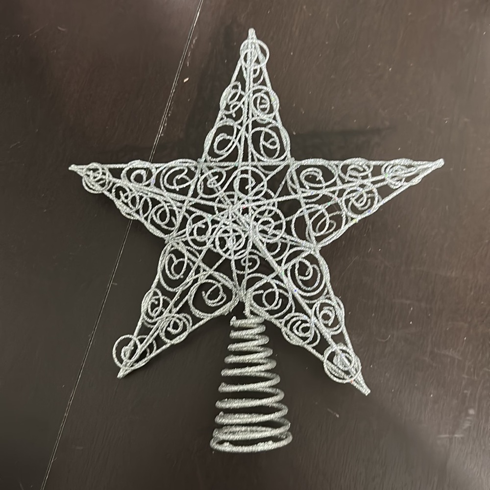 ☀️5/$20 Tree Topper. - Picture 2 of 4